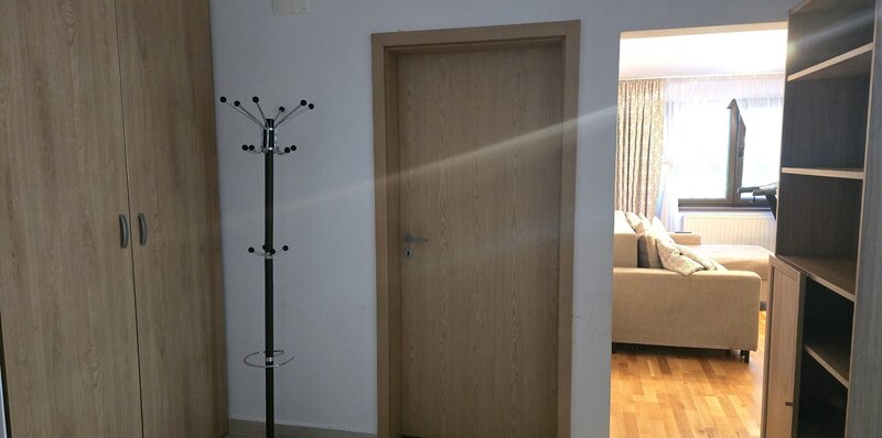 Crangasi, apartament cu 4 camere la 3 min. distanta de Metrou Crangasi.