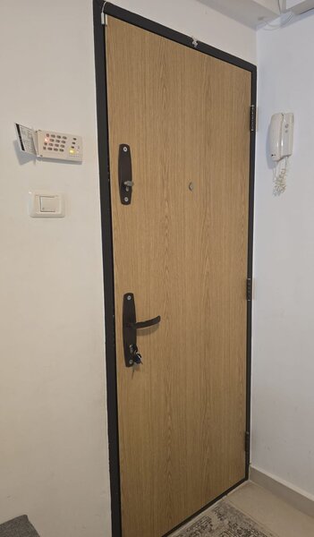 Crangasi, apartament cu 4 camere la 3 min. distanta de Metrou Crangasi.